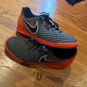 Nike indoor soccer cleats